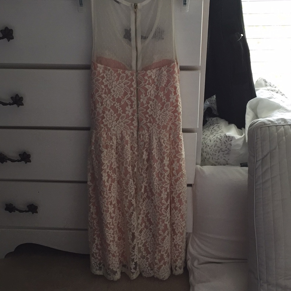 Dress - Picture 3 of 3